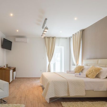 Rooms Sea & Sun With Private Parking Zadar Exterior foto