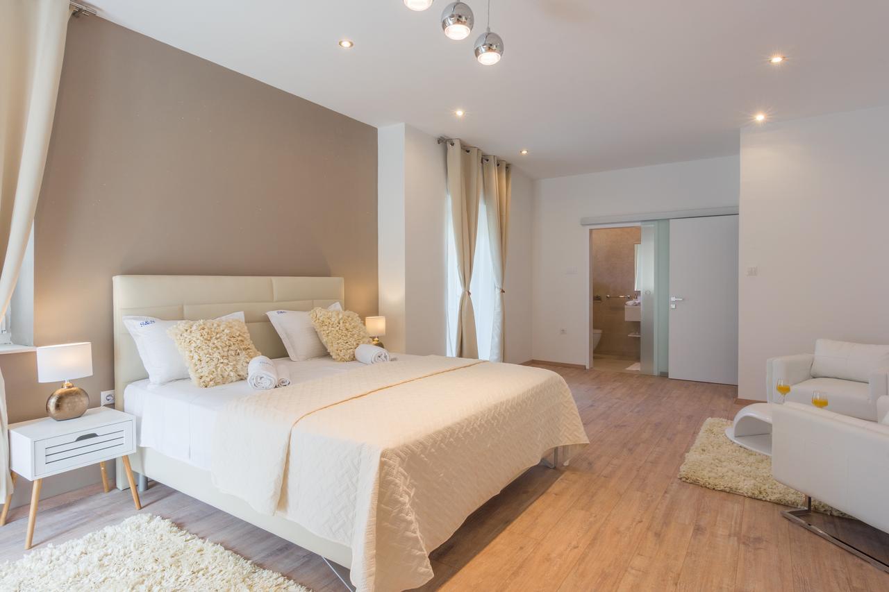 Rooms Sea & Sun With Private Parking Zadar Exterior foto